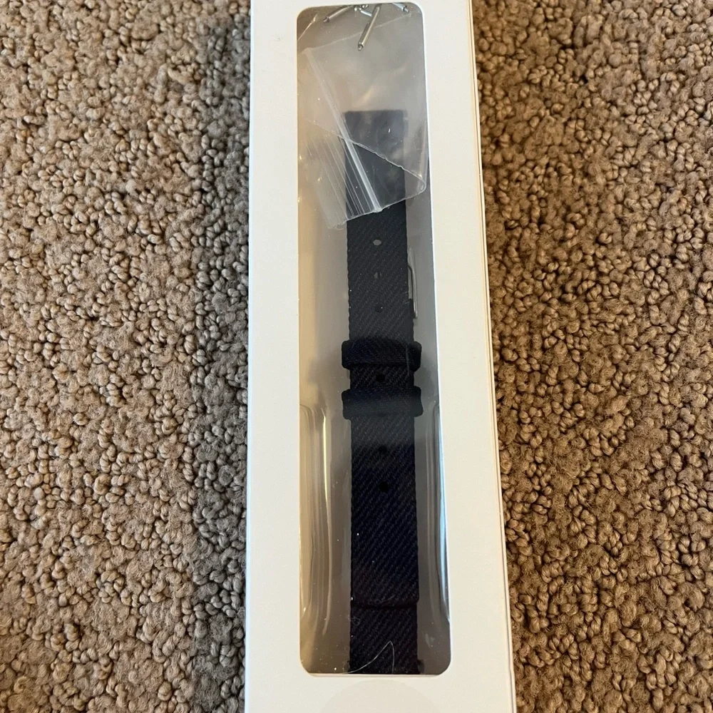 Two brand new fitness bands ⌚️😊size small